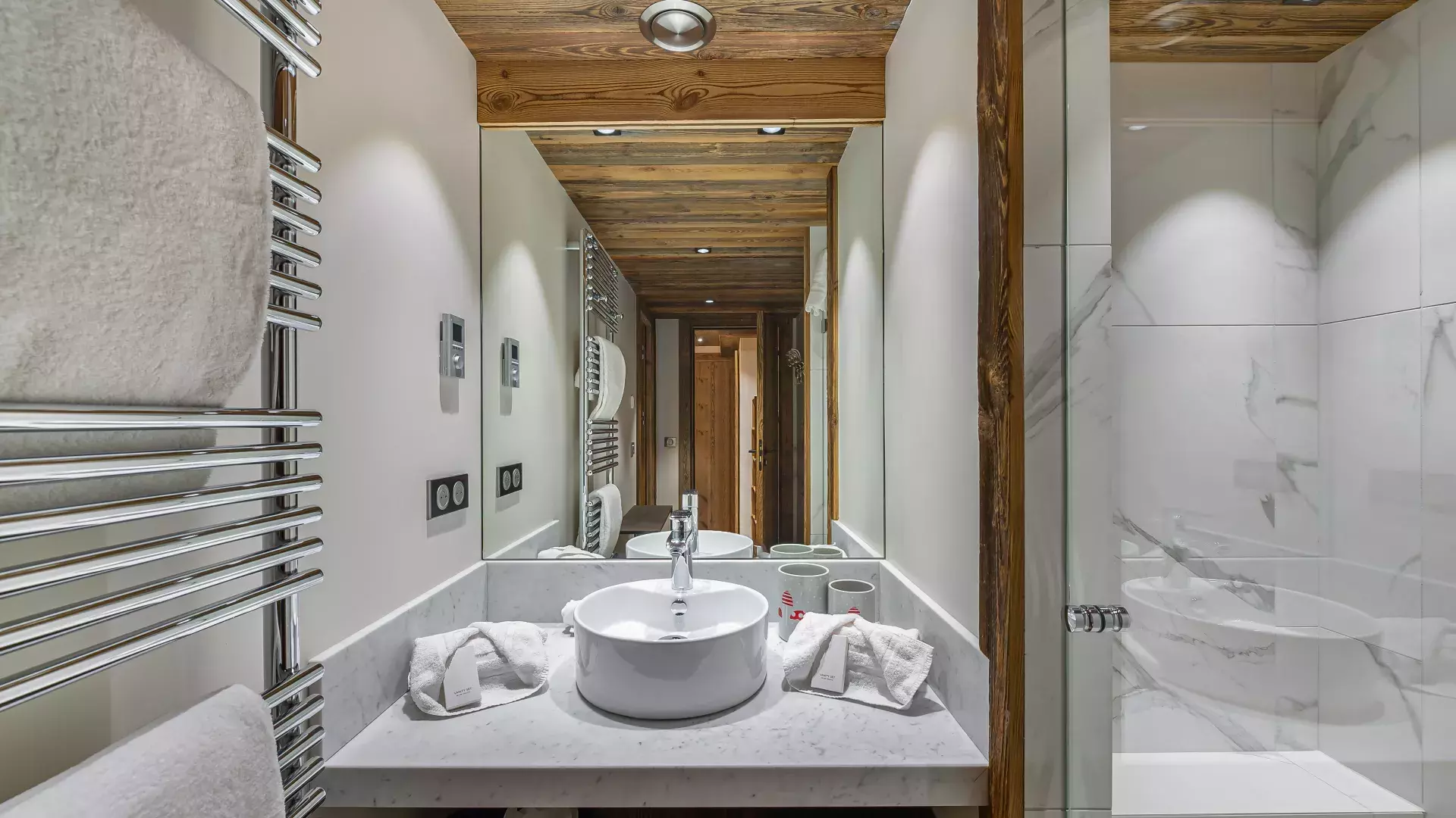 Appartement Sifflote 8 - Location chalets Covarel - Val d'Isère Alpes - France - Salle de bain 2