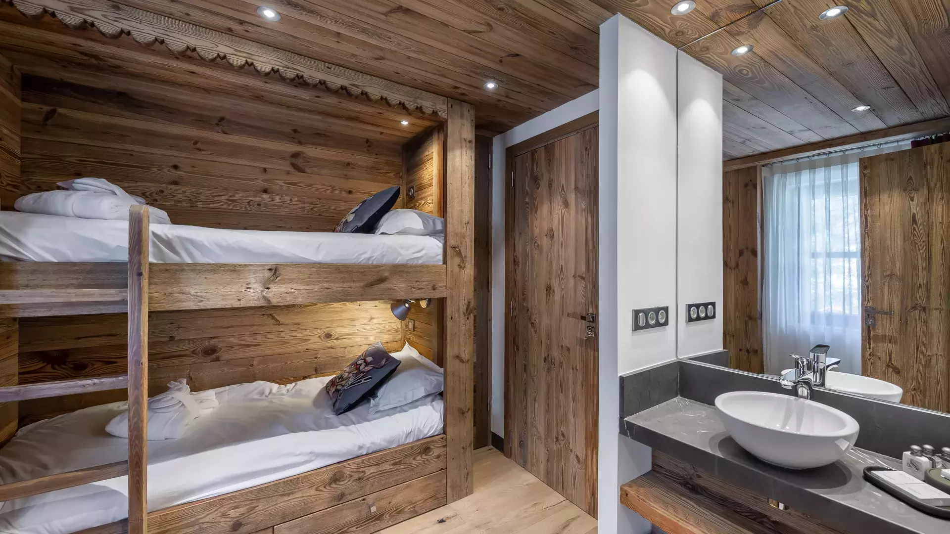 Chalet Papillon 2 - Location chalets Covarel - Val d'Isère Alpes - France - Chambre superposé