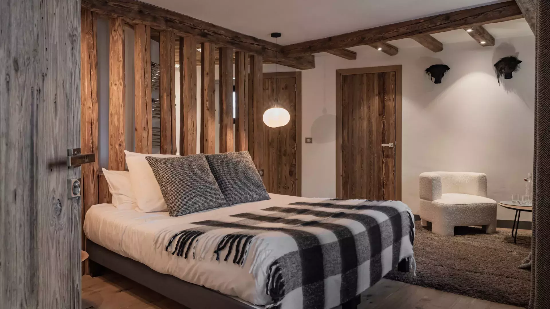 Chalet Papillon 2 - Location chalets Covarel - Val d'Isère Alpes - France - Chambre 2