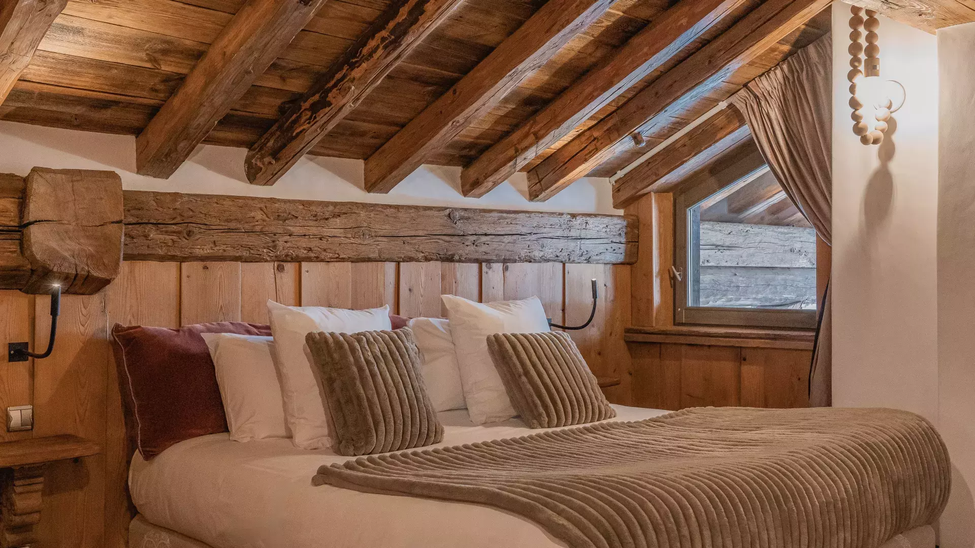 Chalet Mathilda - chalets Covarel - Val d'Isère Alpes - France - chambre mezzanine