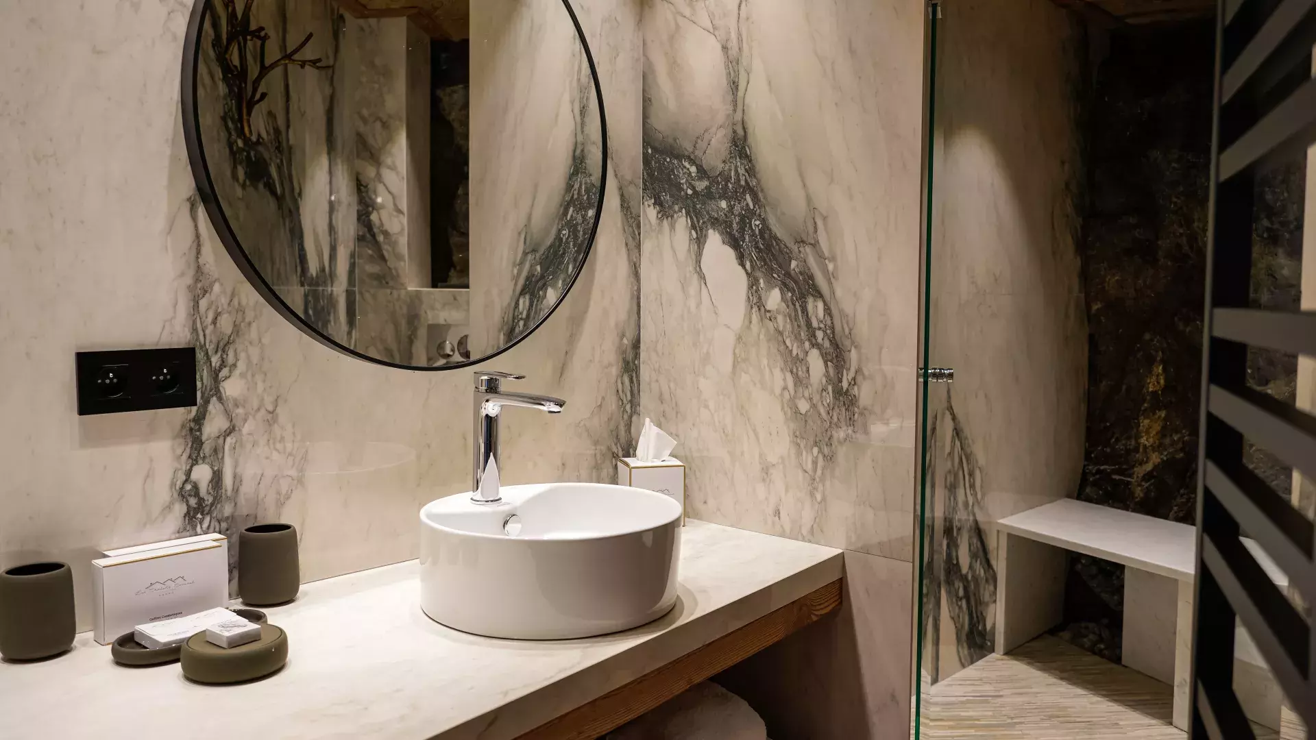 Chalet Cahokia - Location chalets Covarel - Val d'Isère Alpes - France - Salle de bain