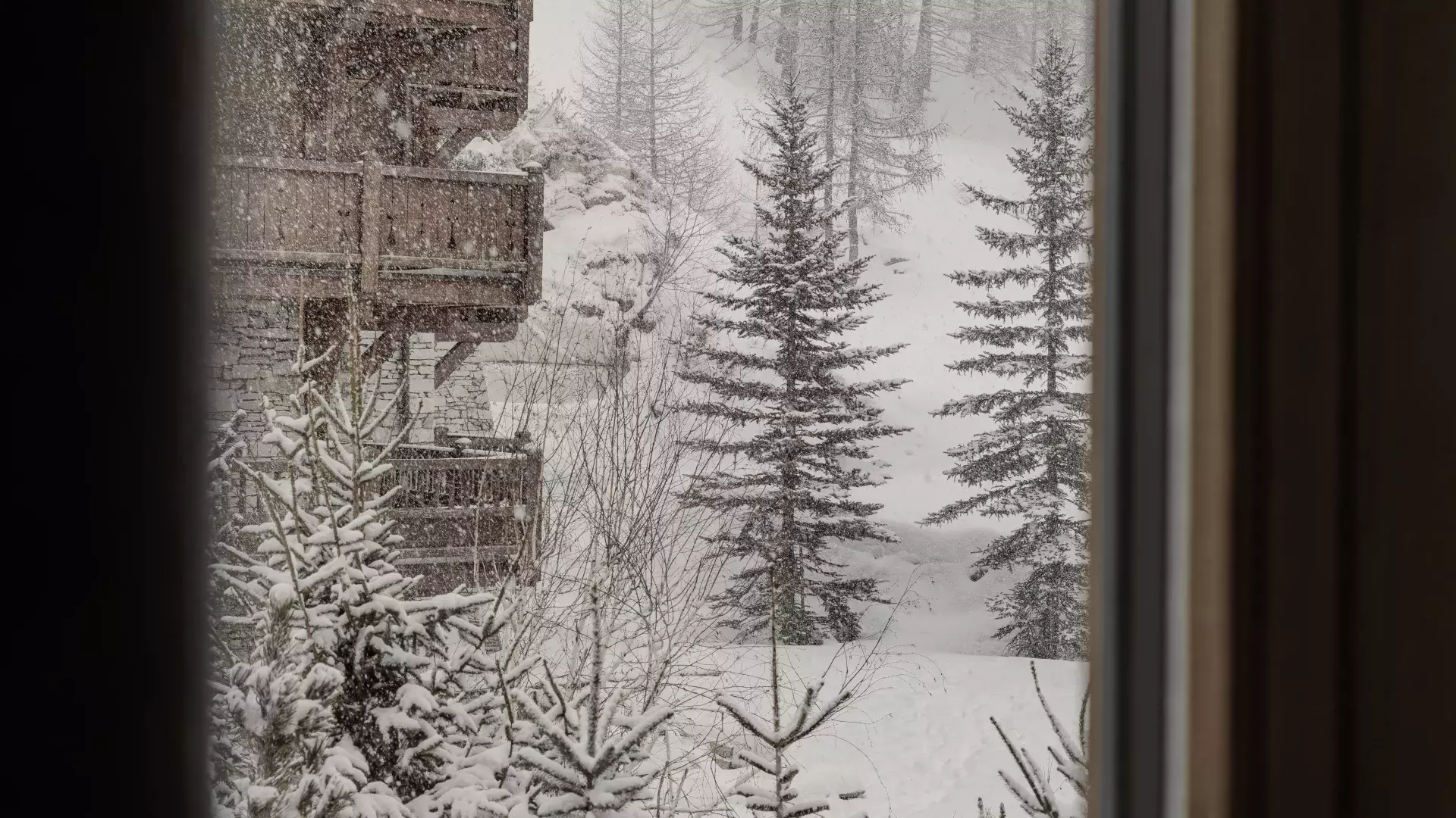 Vue du salon de l'appartement Cinq