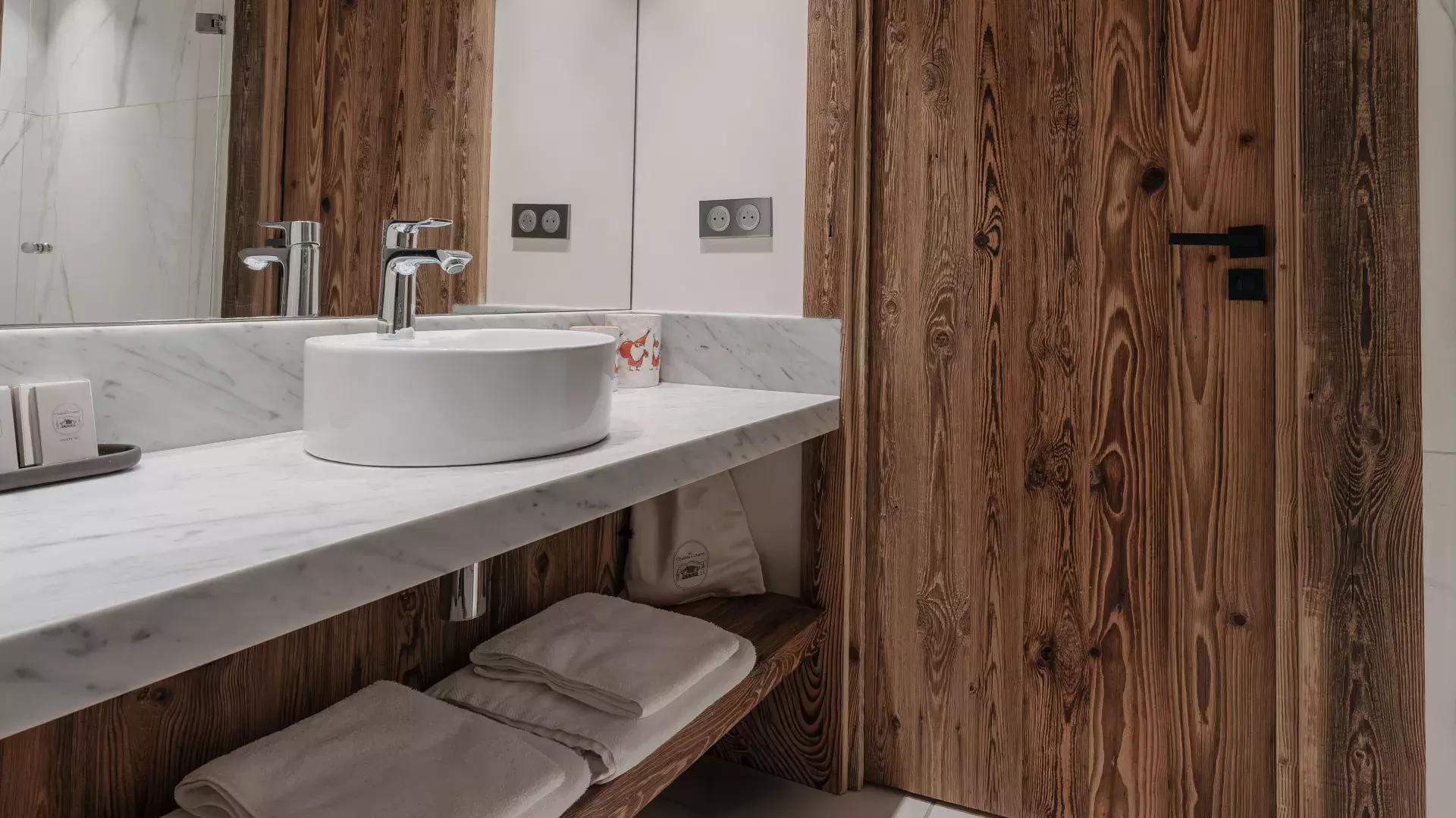 Salle de bain 2 de l'appartement Étoile