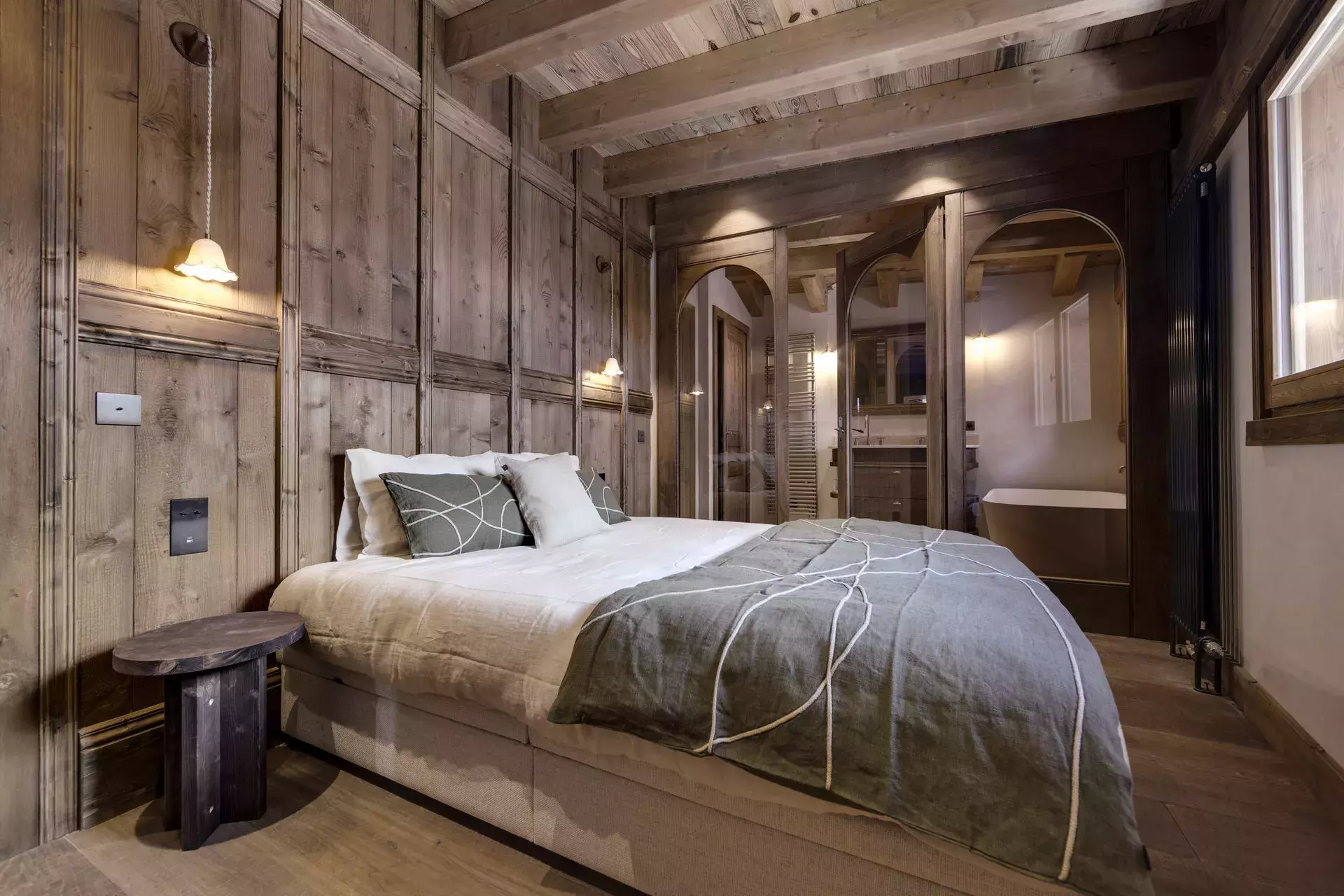 Chambre de l'appartement anémones