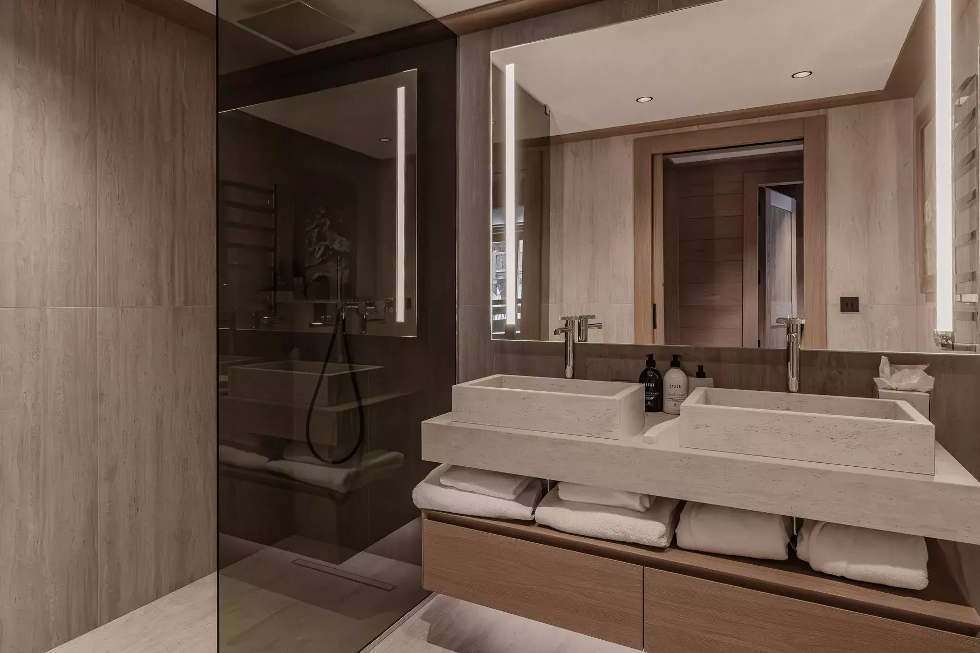Salle de bain de l'appartement Cinq