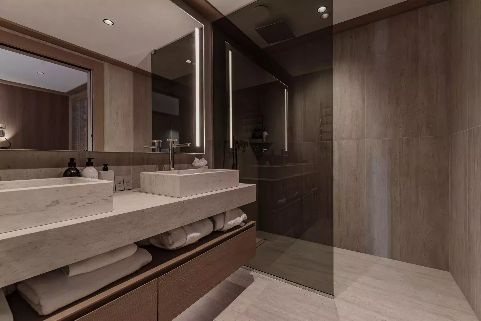 Salle de bain de l'appartement Cinq