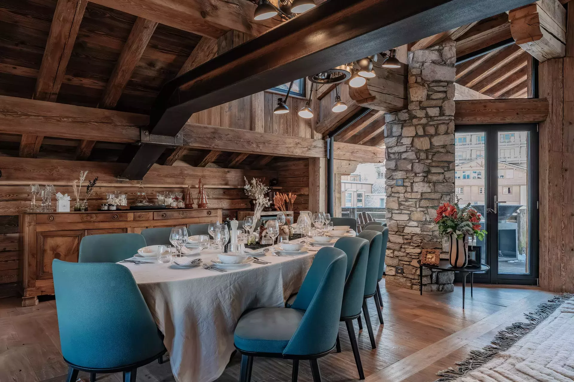 Salle à manger du chalet Face
